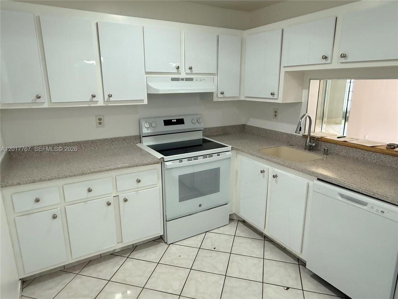 1820 Sw 81st Ave #3416 - Photo 2 of 22