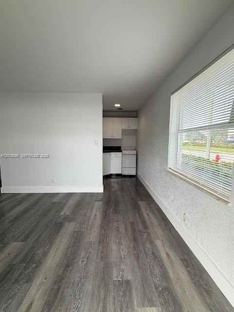 2880 Sw 1st St #4 - Photo 2 of 7