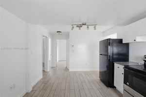 featured image of 1035 Nw 5th St #4