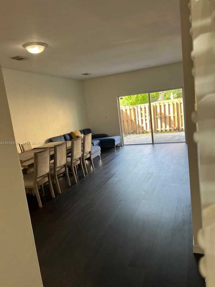 10777 Nw 84th Ln #5-42 - Photo 5 of 15