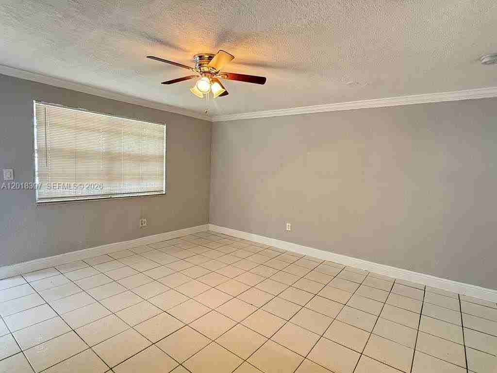 7708 Nw 3rd Ave - Photo 4 of 7