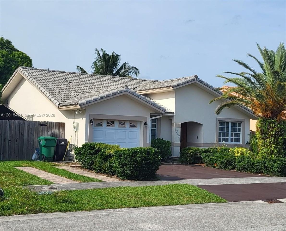 13521 Sw 182nd St - Photo 2 of 26