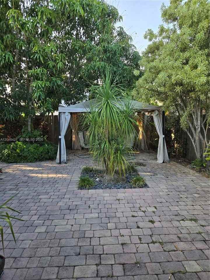 13521 Sw 182nd St - Photo 6 of 26