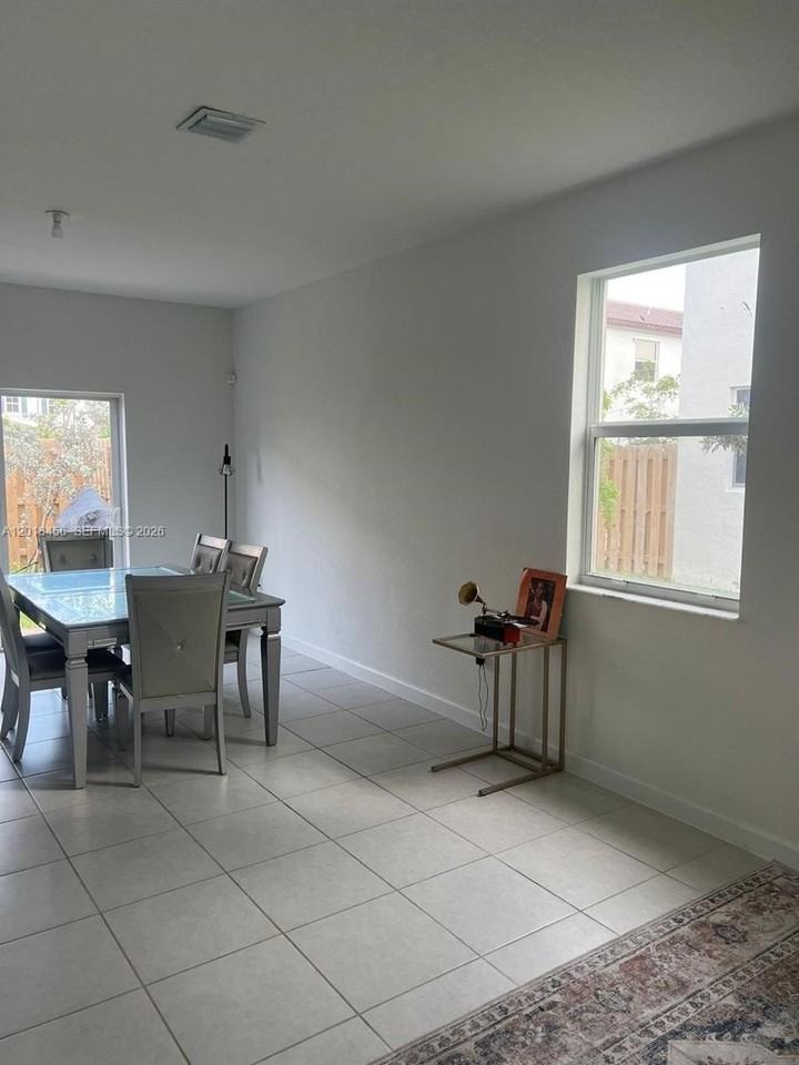 12645 Nw 24th Ave - Photo 4 of 16