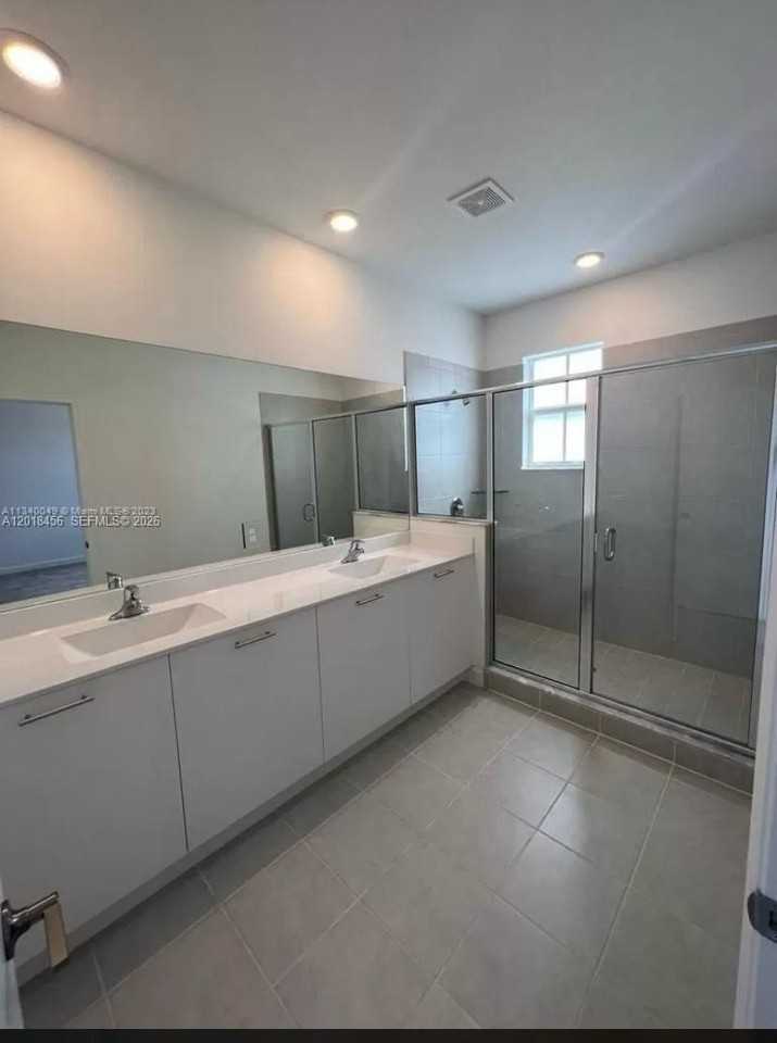 12645 Nw 24th Ave - Photo 6 of 16