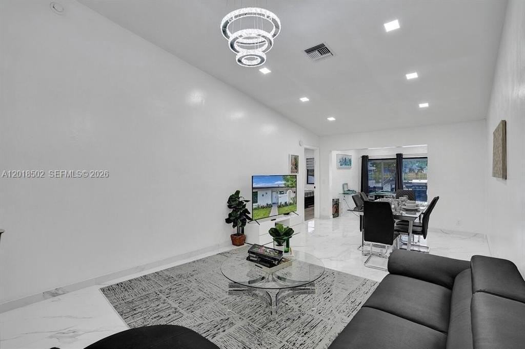 5434 Sw 25th Ave - Photo 4 of 16