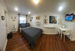 1030 S 62nd Ave #B - Photo 1 of 1