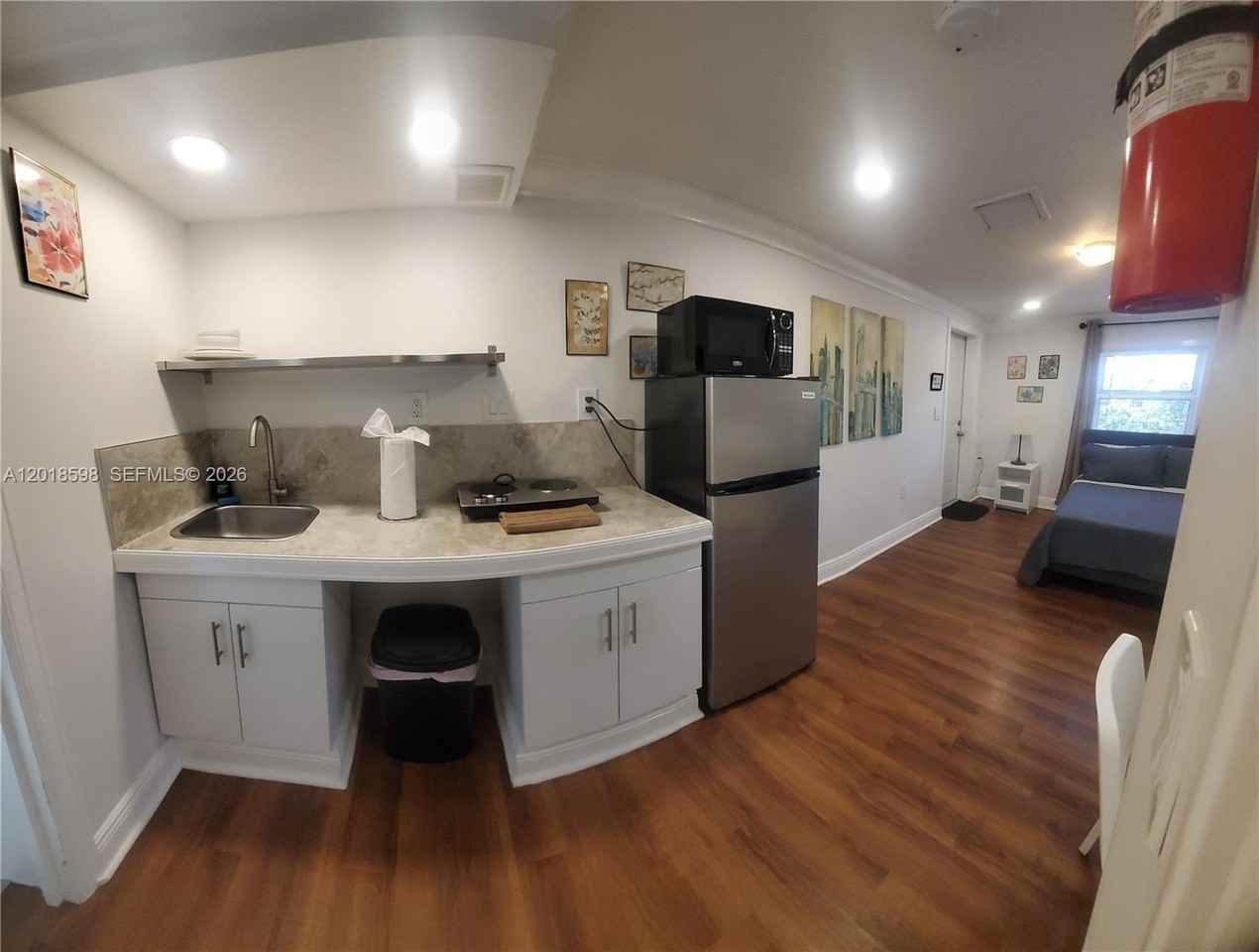 1030 S 62nd Ave #B - Photo 2 of 16