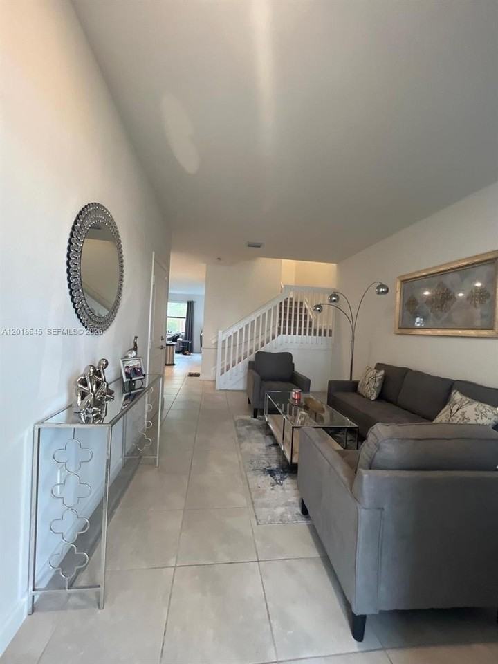 24687 Sw 119th Pl - Photo 2 of 28