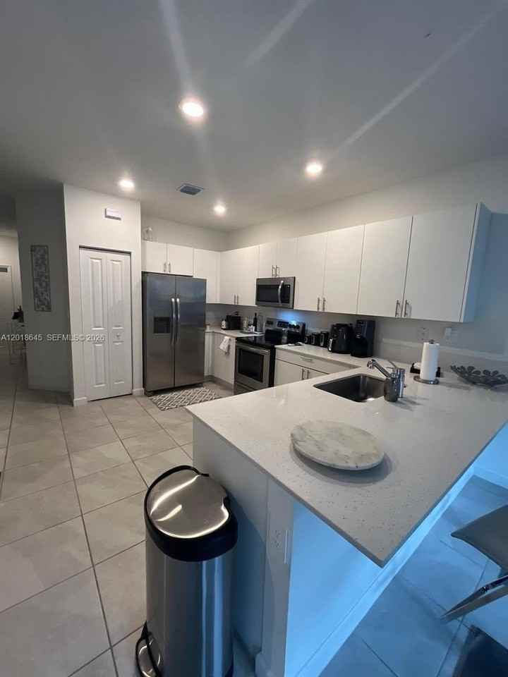 24687 Sw 119th Pl - Photo 4 of 28