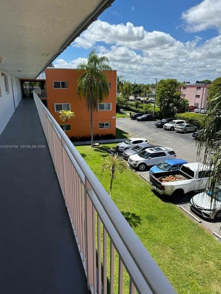 11307 Sw 200th St #310B - Photo 4 of 14