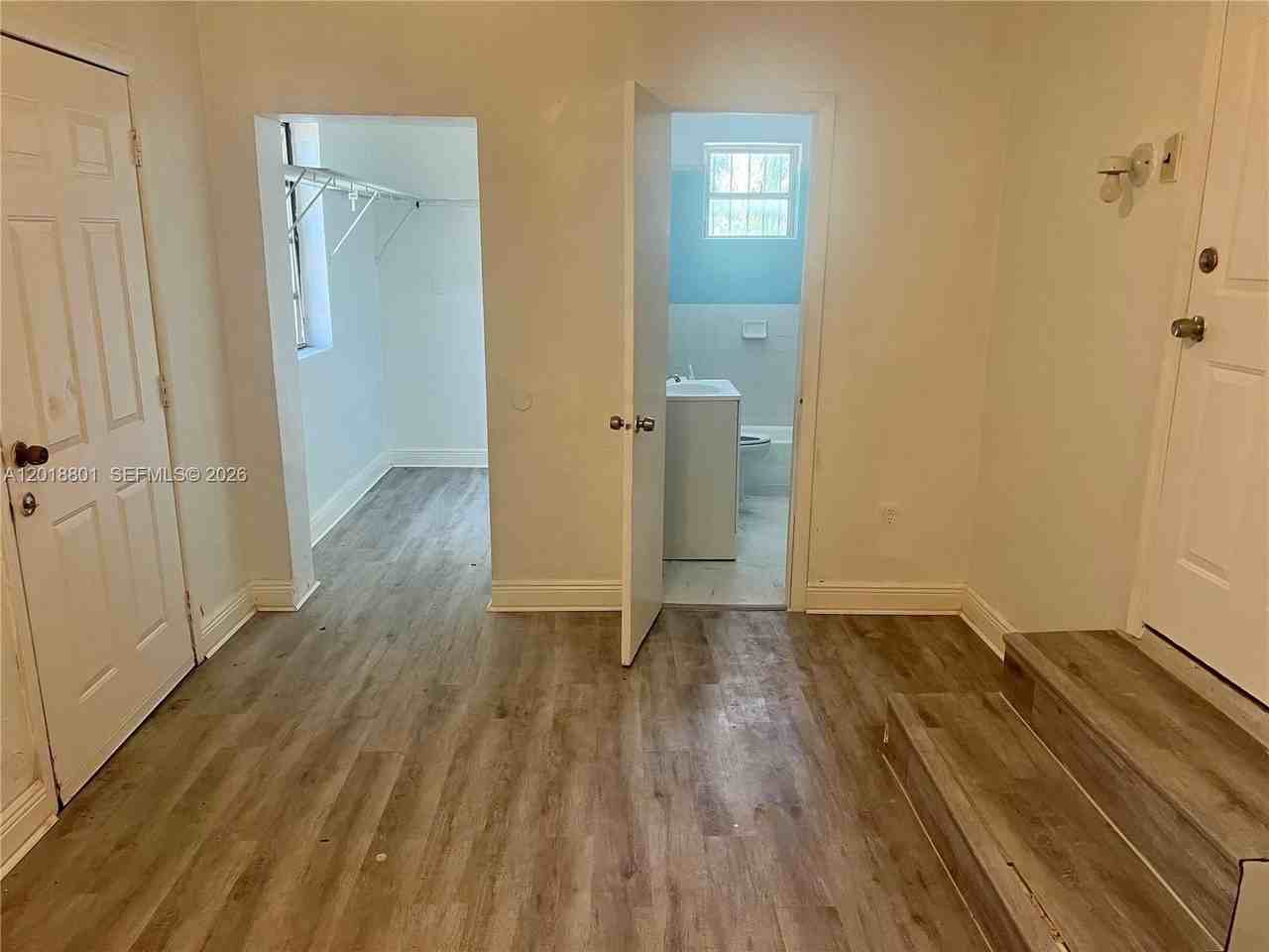1801 Nw 88th St #0 - Photo 5 of 20