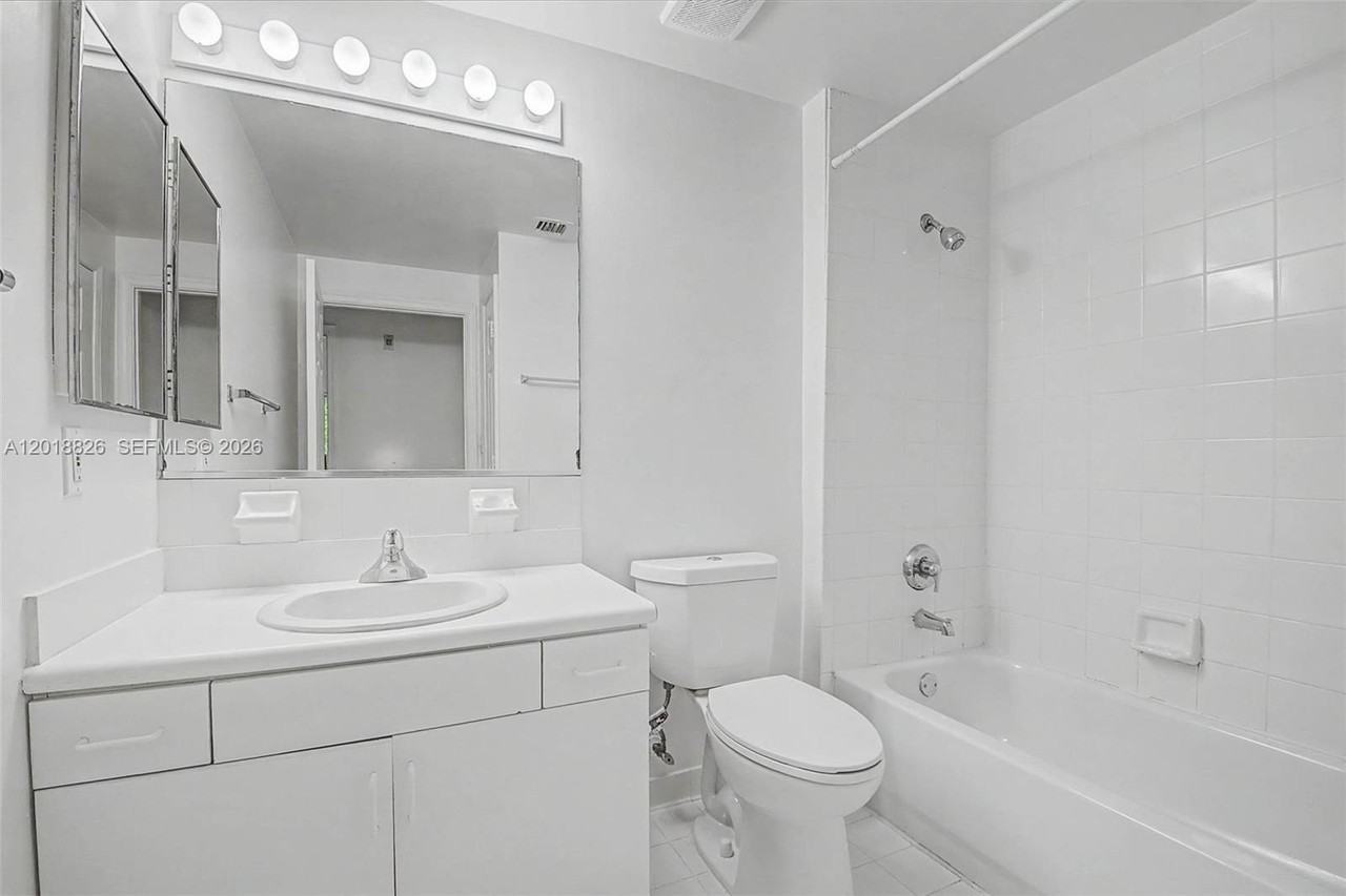 7000 Sw 80th St #211 - Photo 6 of 12
