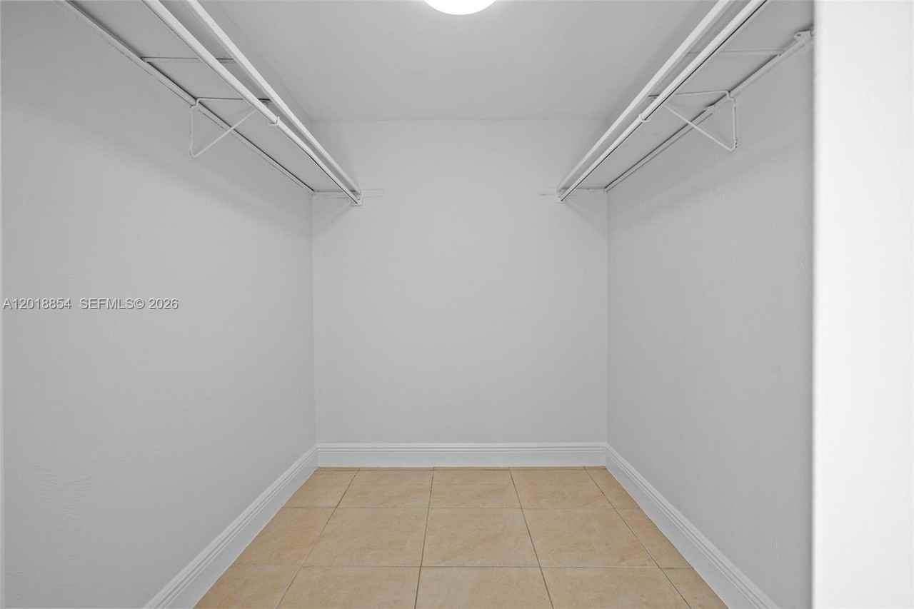 9483 Sw 76th St #N1 - Photo 5 of 12