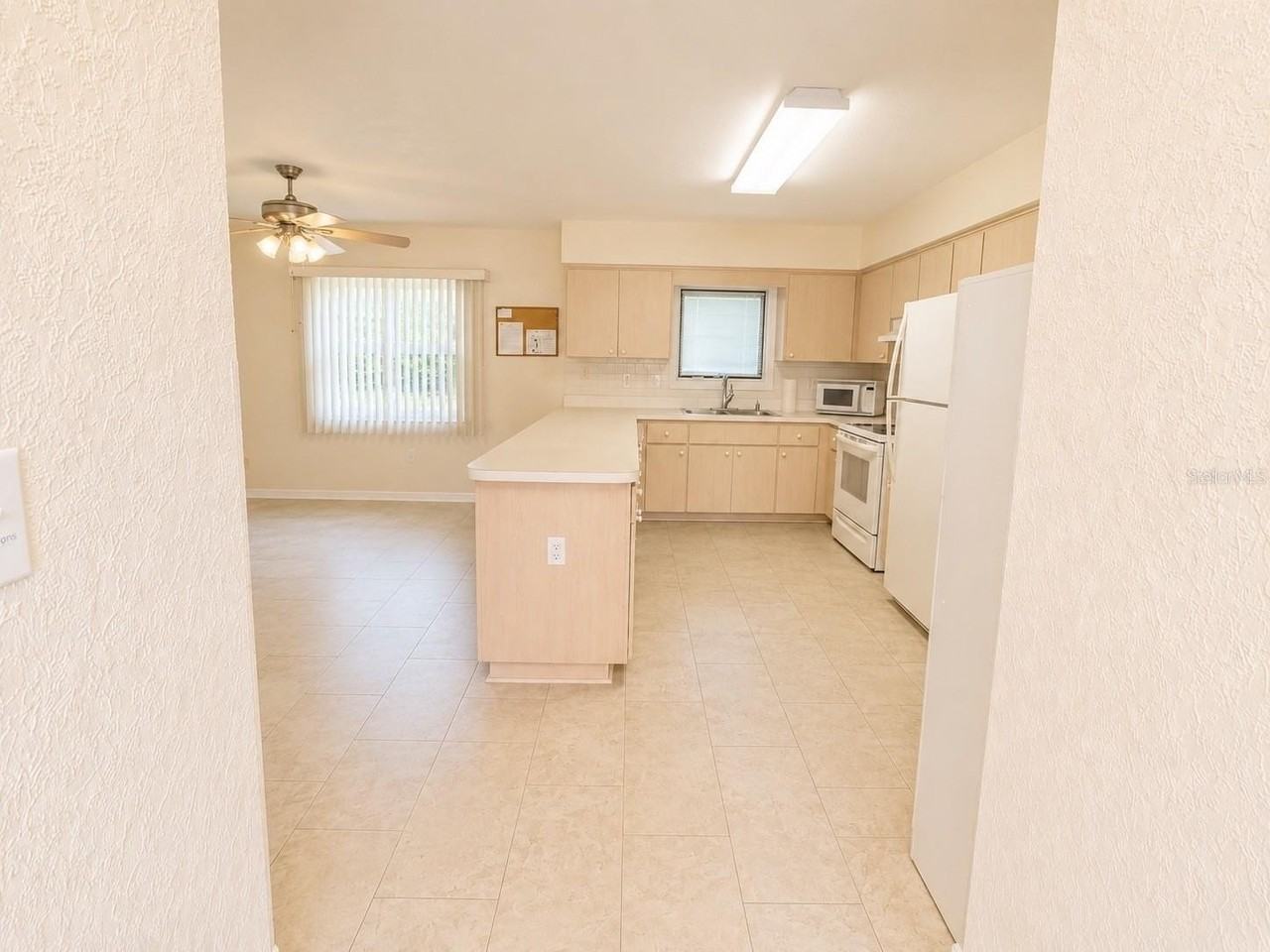 17532 Se 100th Ct - Photo 6 of 23