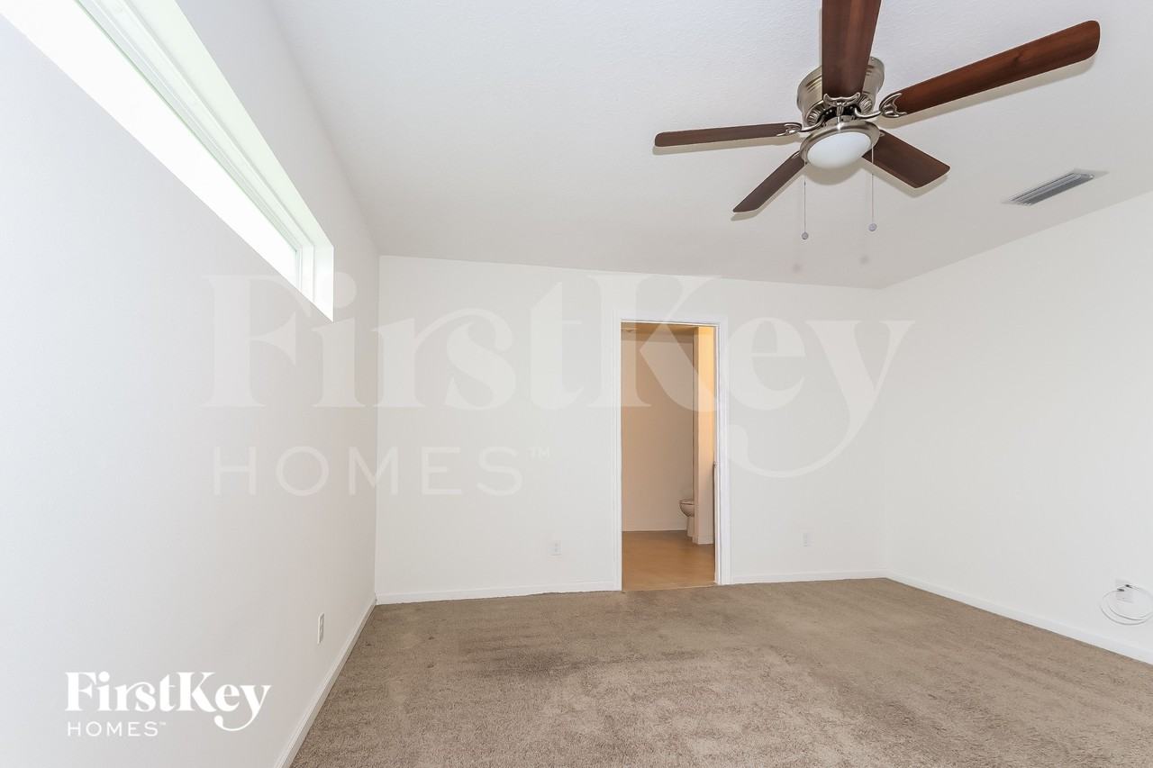 1682 Sw Crawford Ave - Photo 6 of 16
