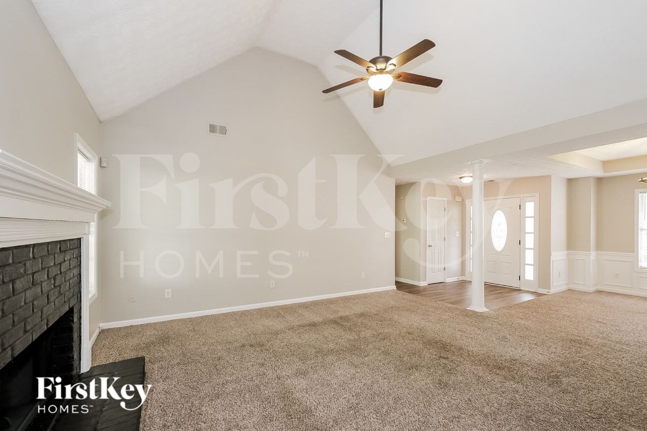 160 Overlook Dr - Photo 4 of 15