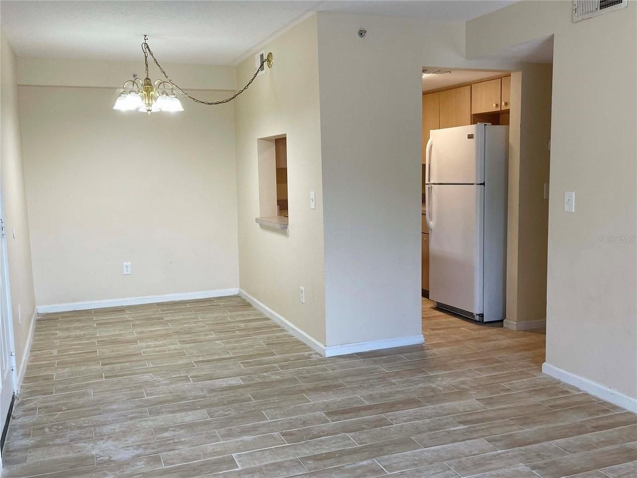 1122 S Pine Ridge Cir #1122 - Photo 4 of 19