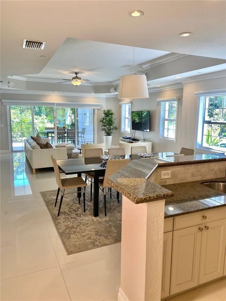 7652 Whisper Way #104 - Photo 4 of 24
