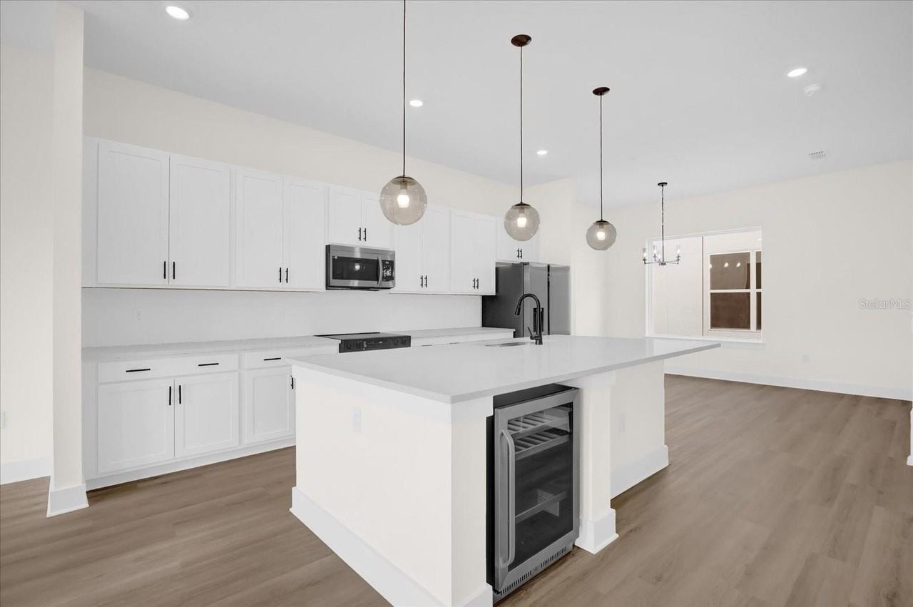 879 City Walk Ln - Photo 3 of 27