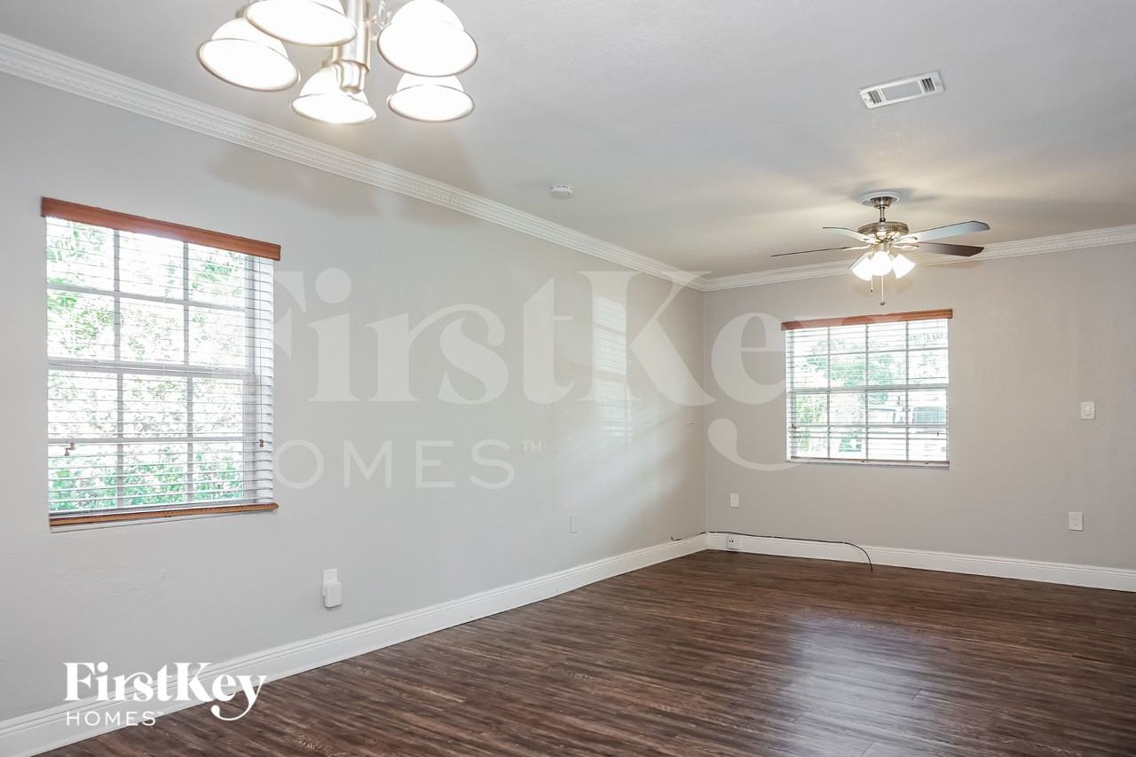 1579 Nest - Photo 4 of 16