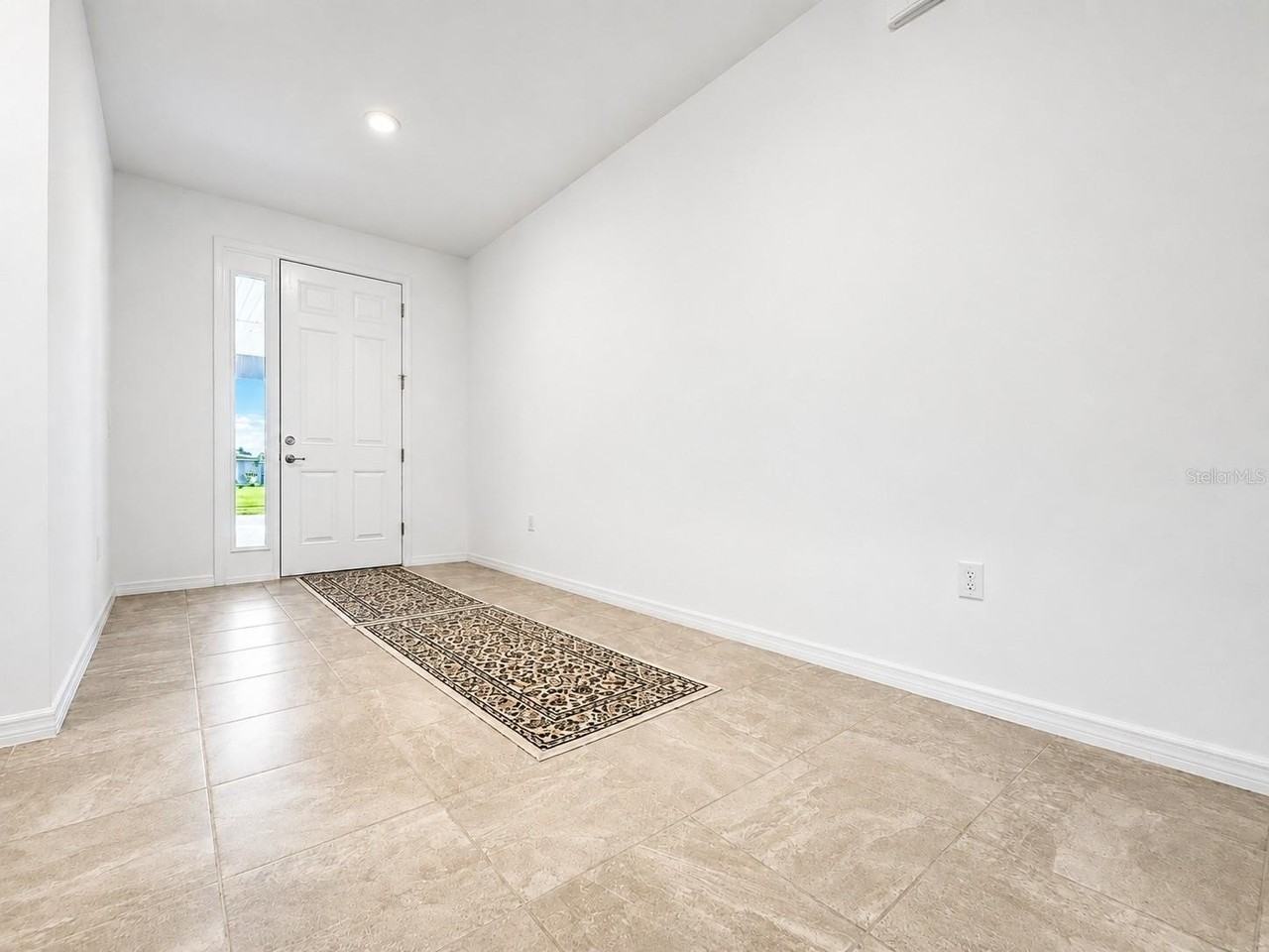 7045 Sw 65th St - Photo 3 of 50