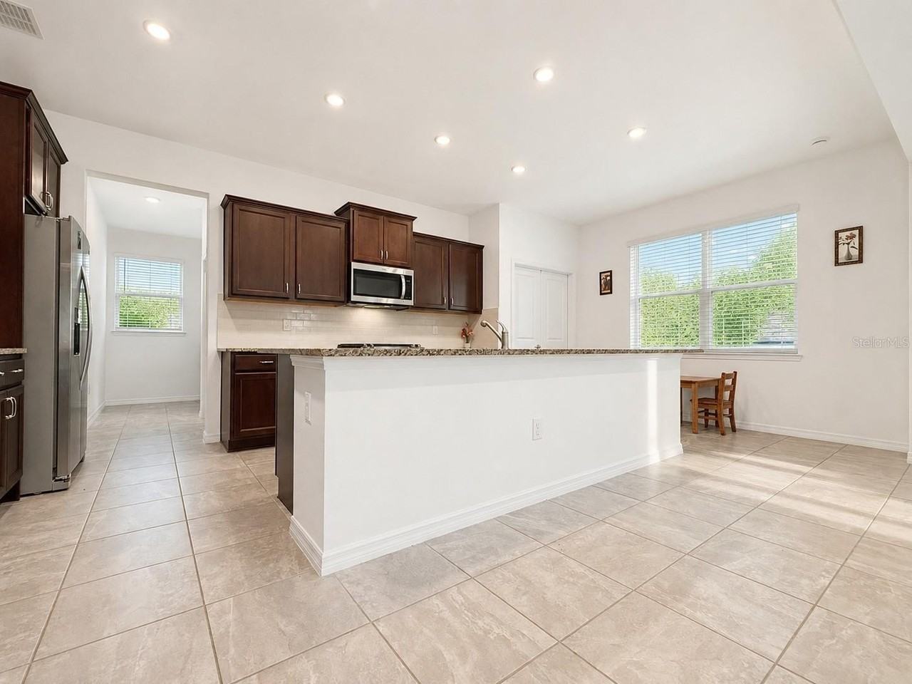 7045 Sw 65th St - Photo 4 of 50
