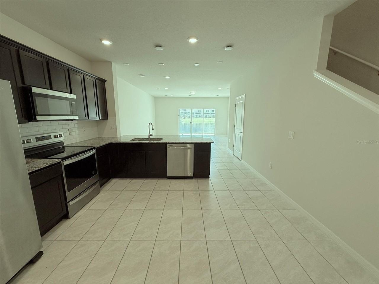 4714 Sparkling Shell Ave - Photo 4 of 21
