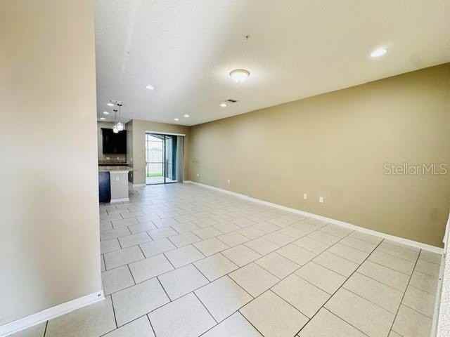 2832 White Isle Ln - Photo 5 of 39