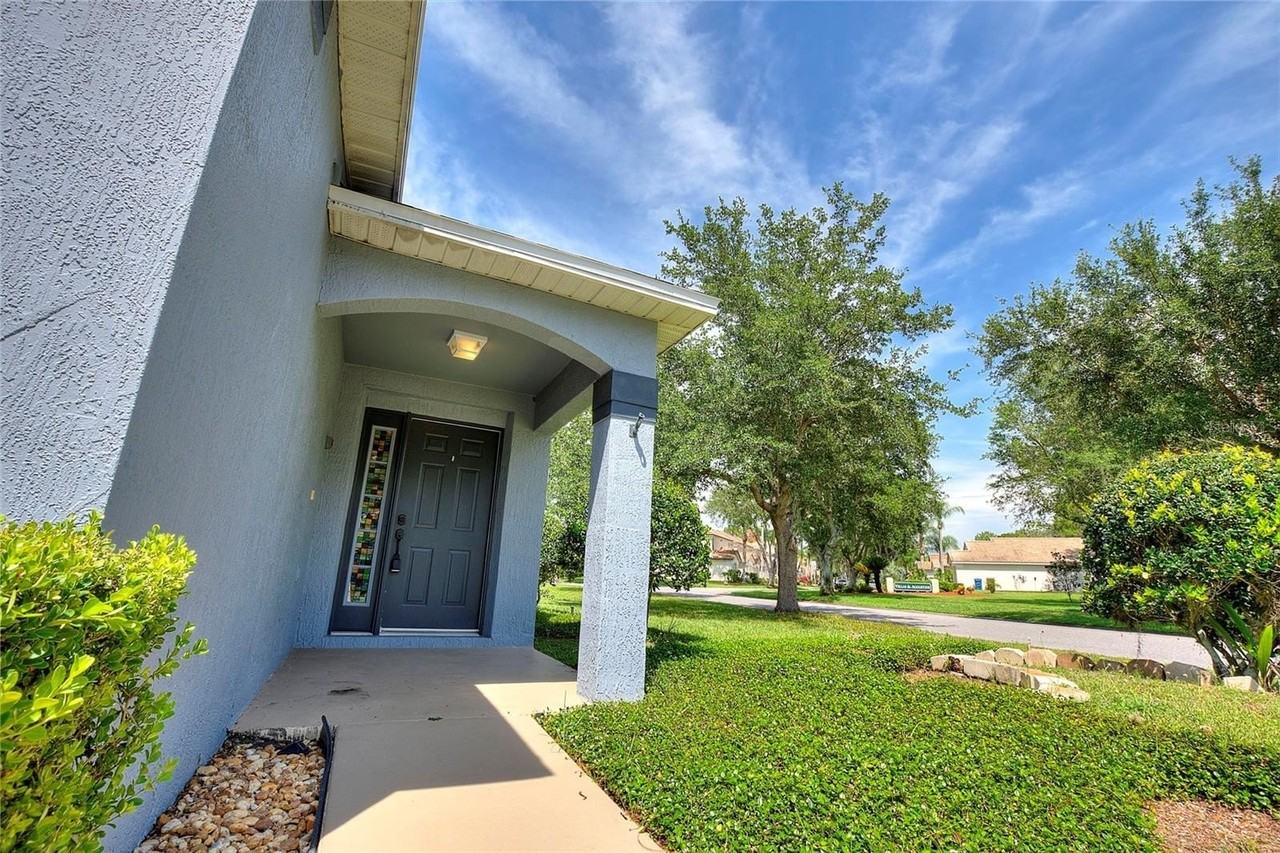 2301 Paulette Dr - Photo 3 of 31