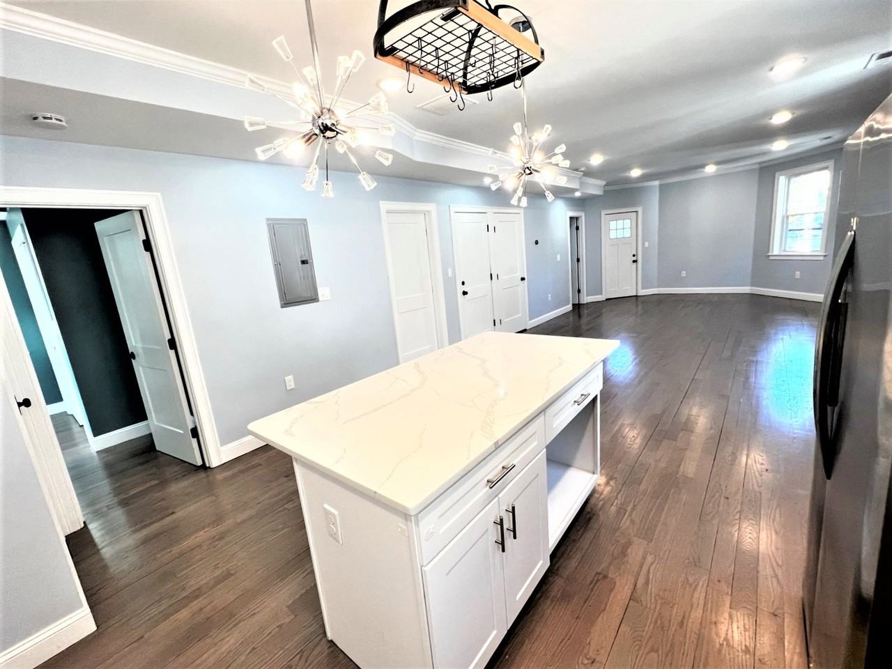 54 Crescent Ave - Photo 5 of 8