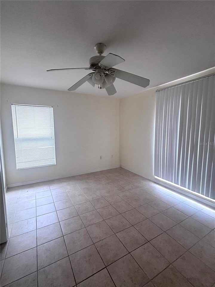 1912 Manatee Dr - Photo 6 of 15
