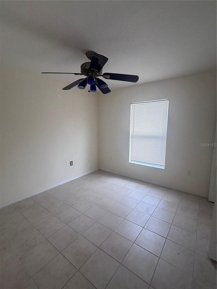 1912 Manatee Dr - Photo 7 of 15