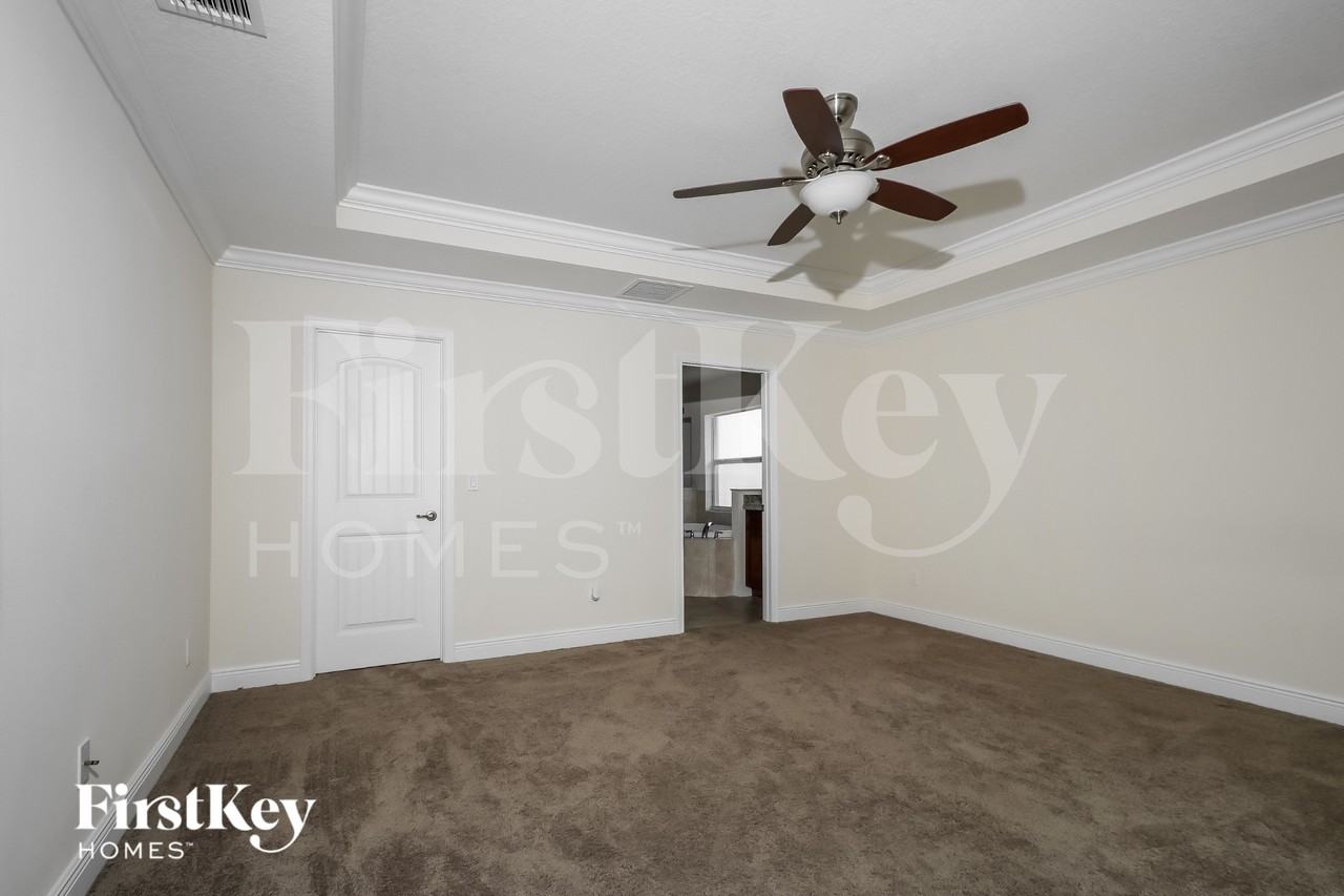 1262 Sw San Esteban Ave - Photo 7 of 16