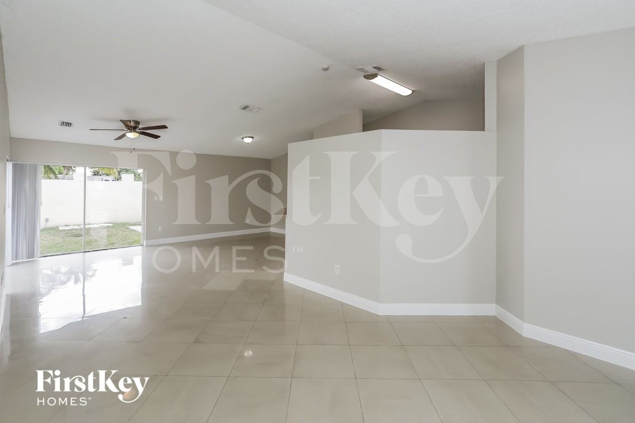 12324 Swstreet - Photo 3 of 16
