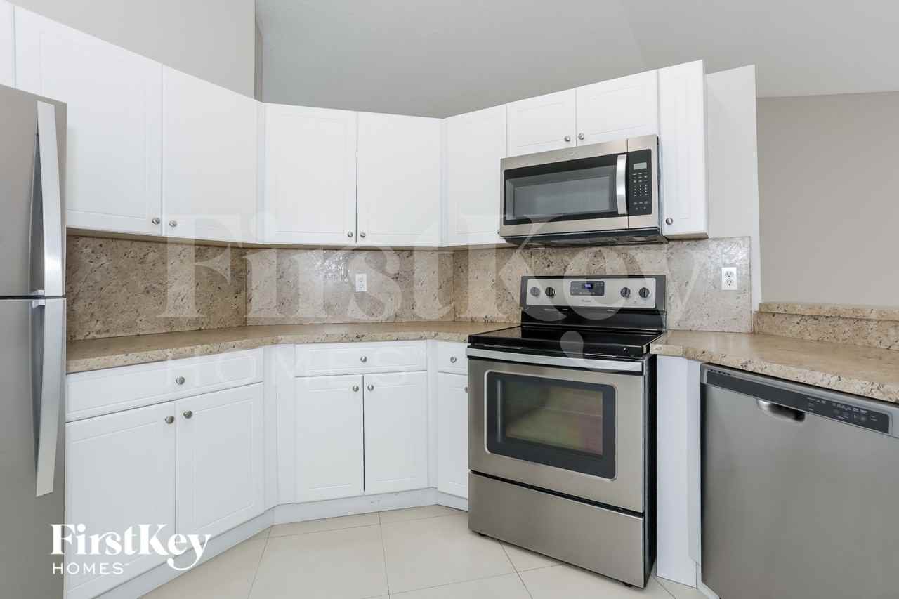 12324 Swstreet - Photo 6 of 16