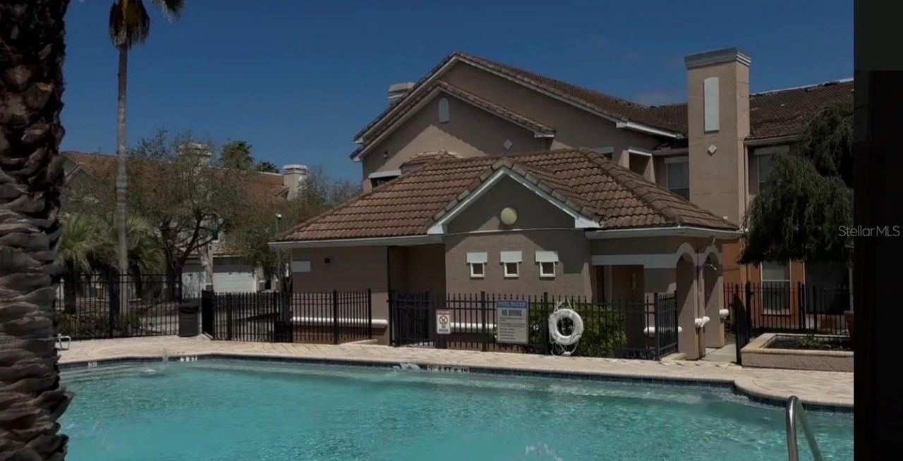 10405 Villa View Cir #10405 - Photo 2 of 19