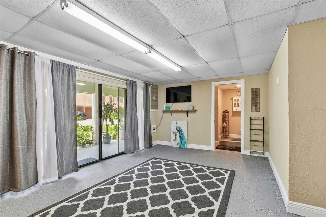 511 Sandy Hook Rd - Photo 4 of 27