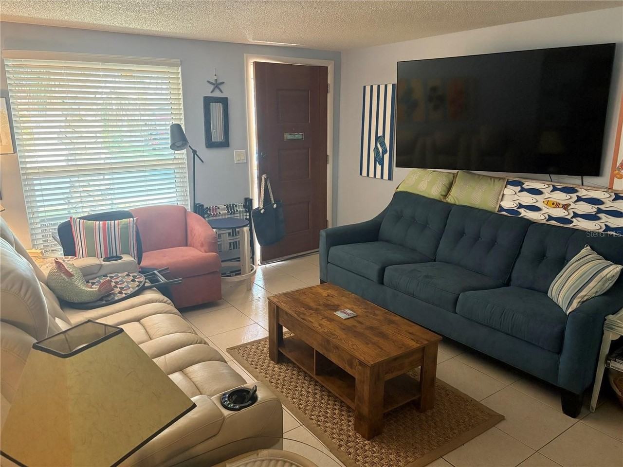 1005 Egret Ct - Photo 4 of 22