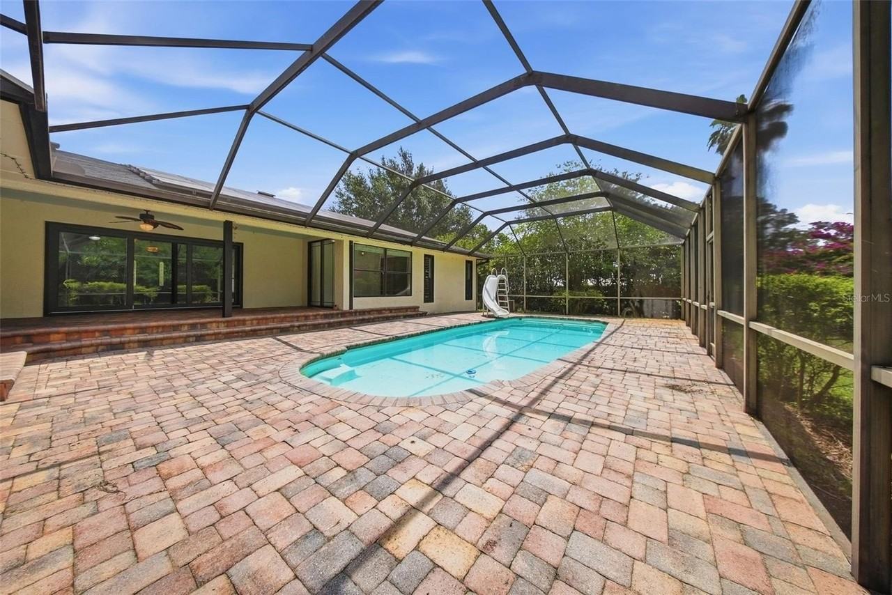 1135 Wisper Run Ct - Photo 2 of 32