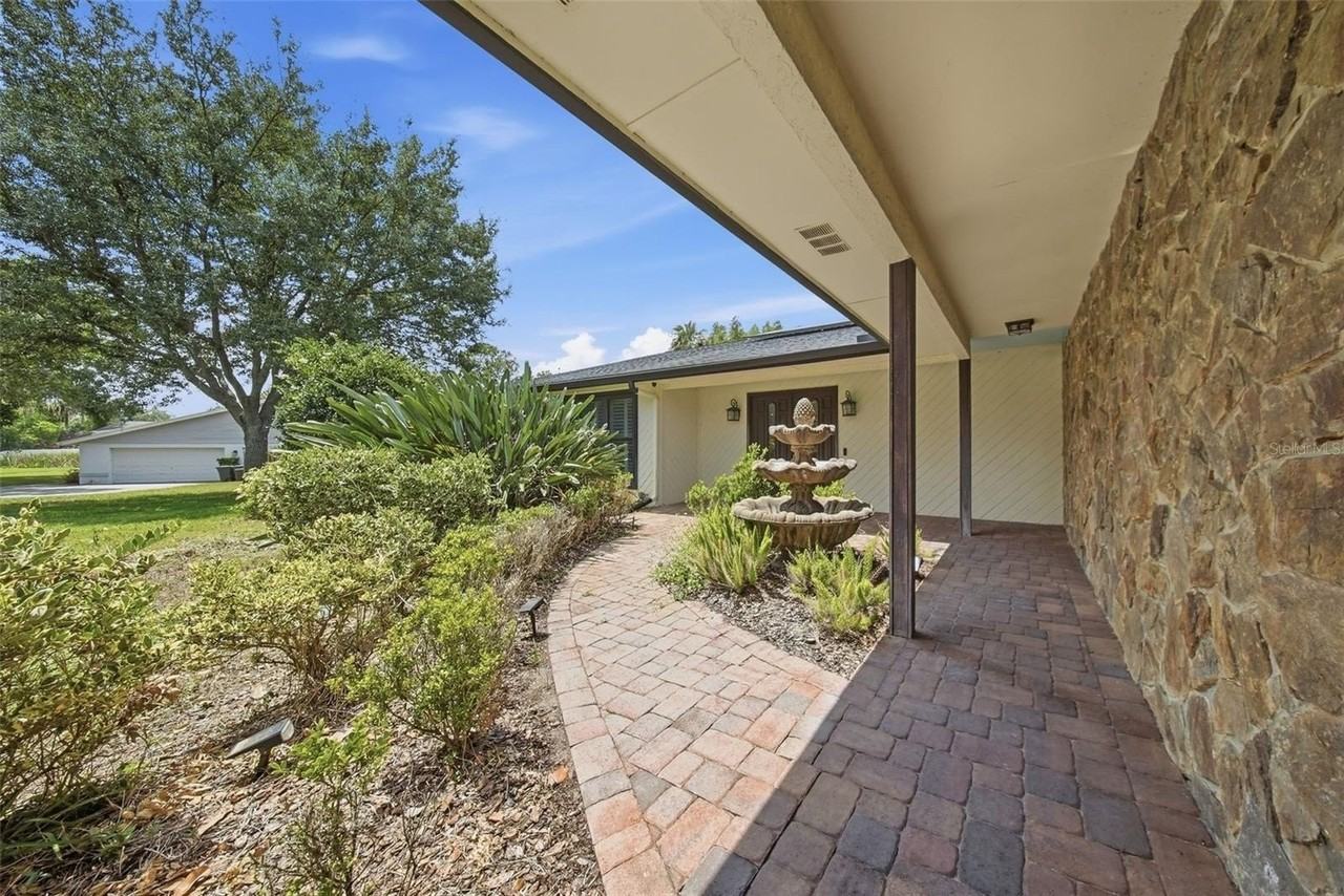 1135 Wisper Run Ct - Photo 4 of 32