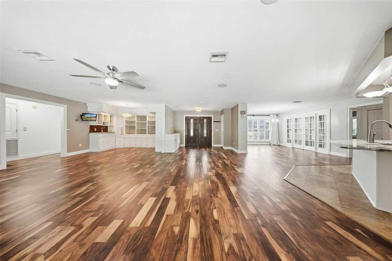 1135 Wisper Run Ct - Photo 6 of 32