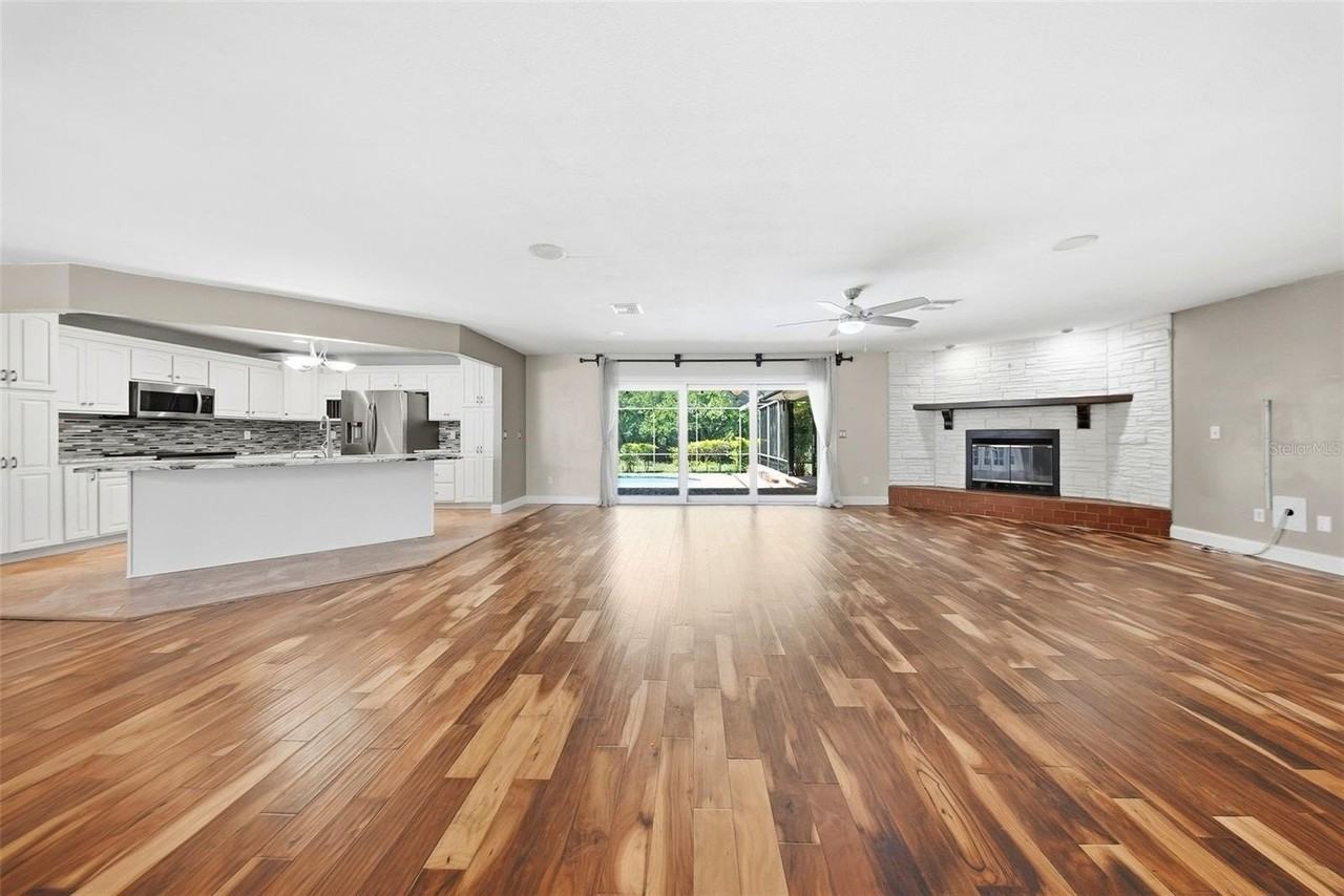 1135 Wisper Run Ct - Photo 7 of 32