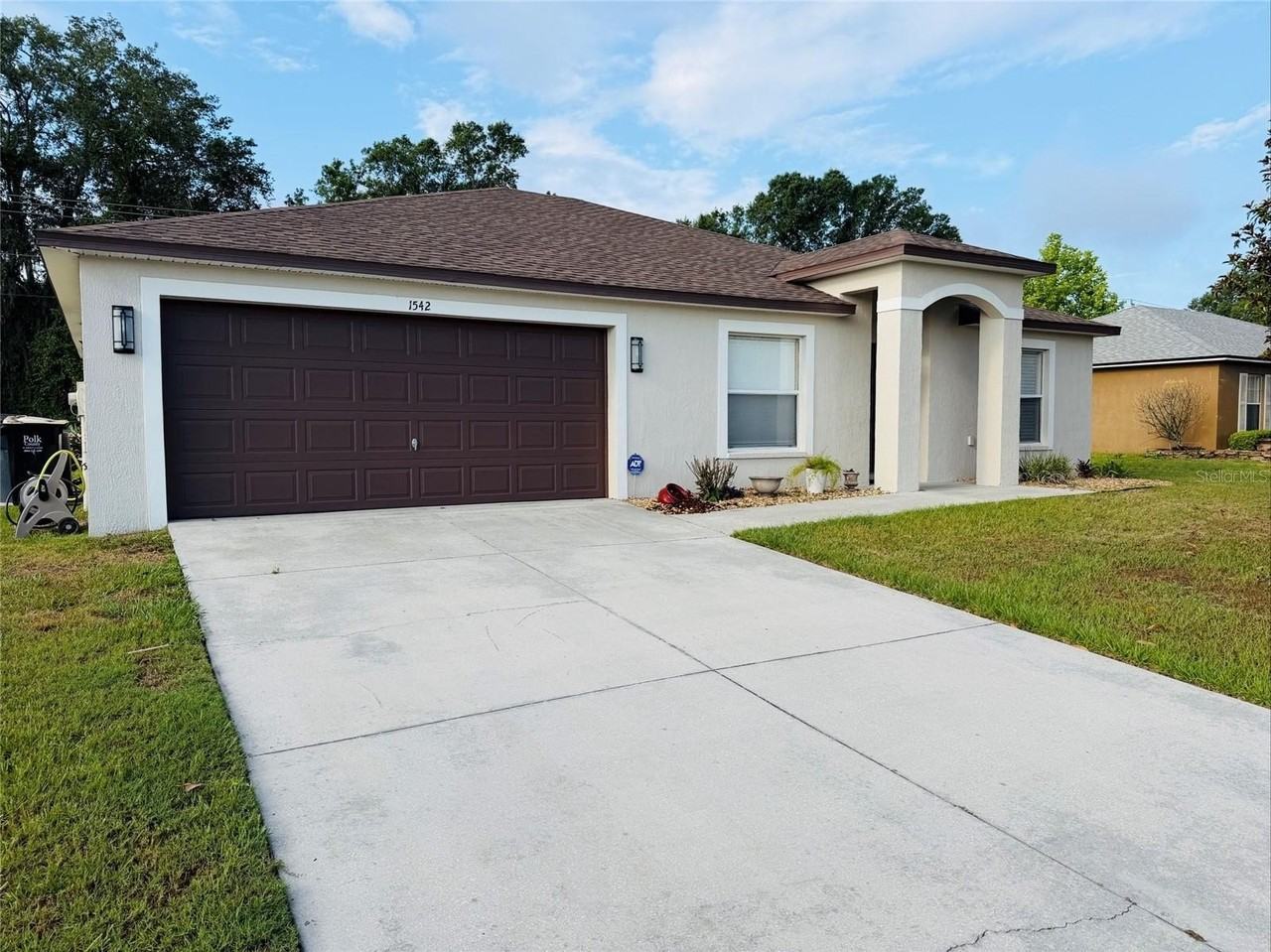1542 Saddlehorn Dr - Photo 3 of 35