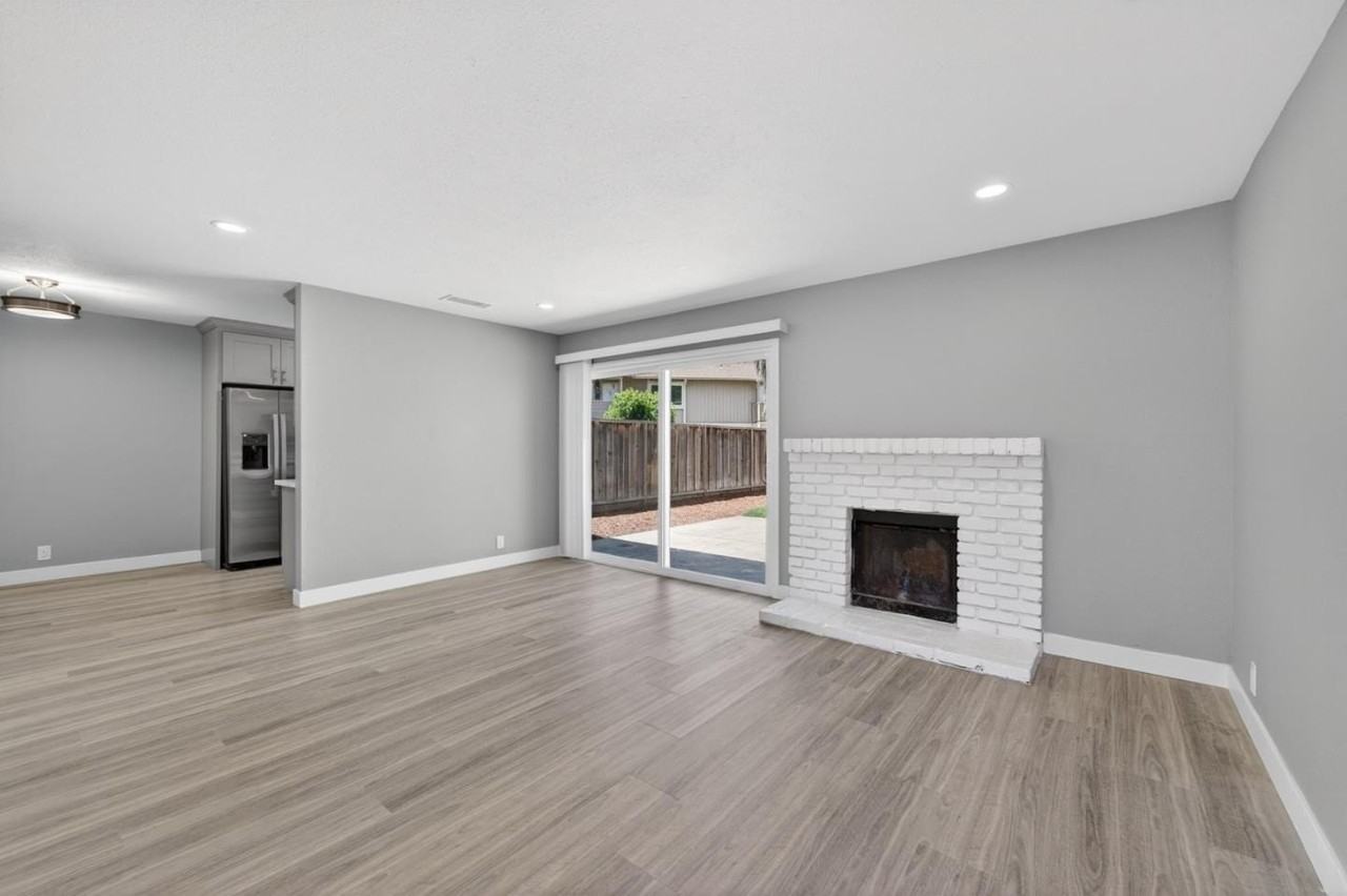 4971 Geomax Ct - Photo 3 of 27