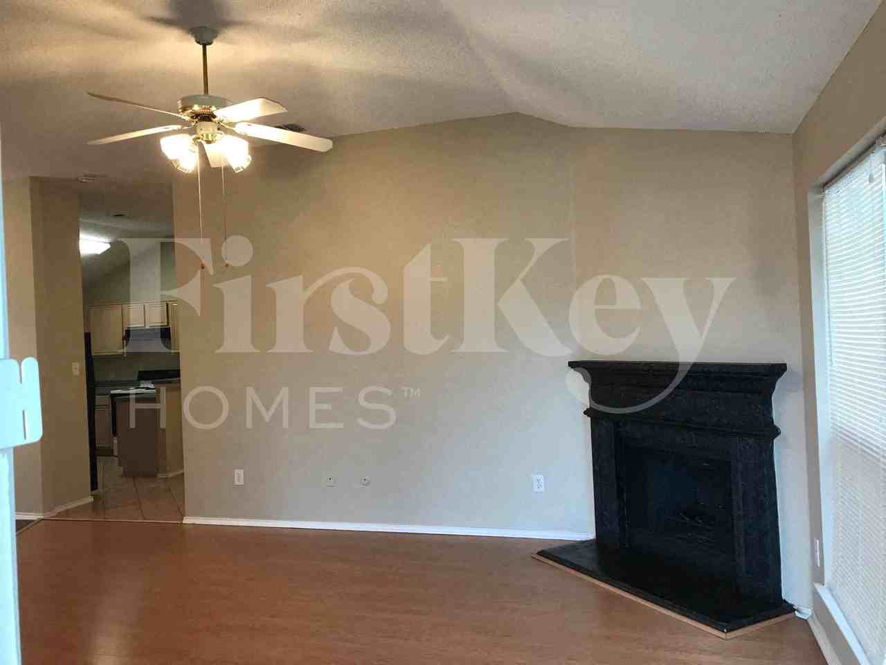 10640 Towerwood Dr - Photo 2 of 15