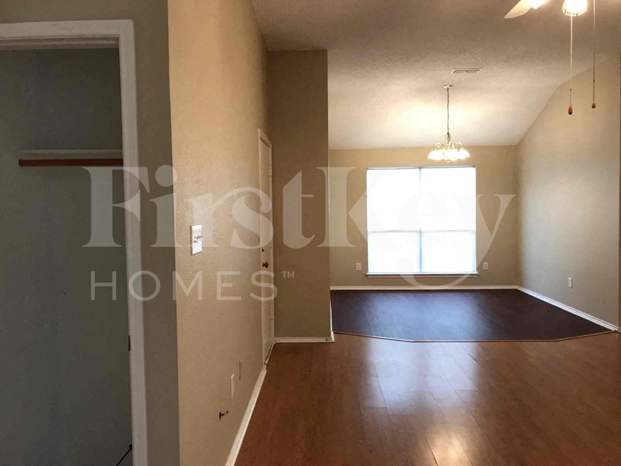 10640 Towerwood Dr - Photo 3 of 15