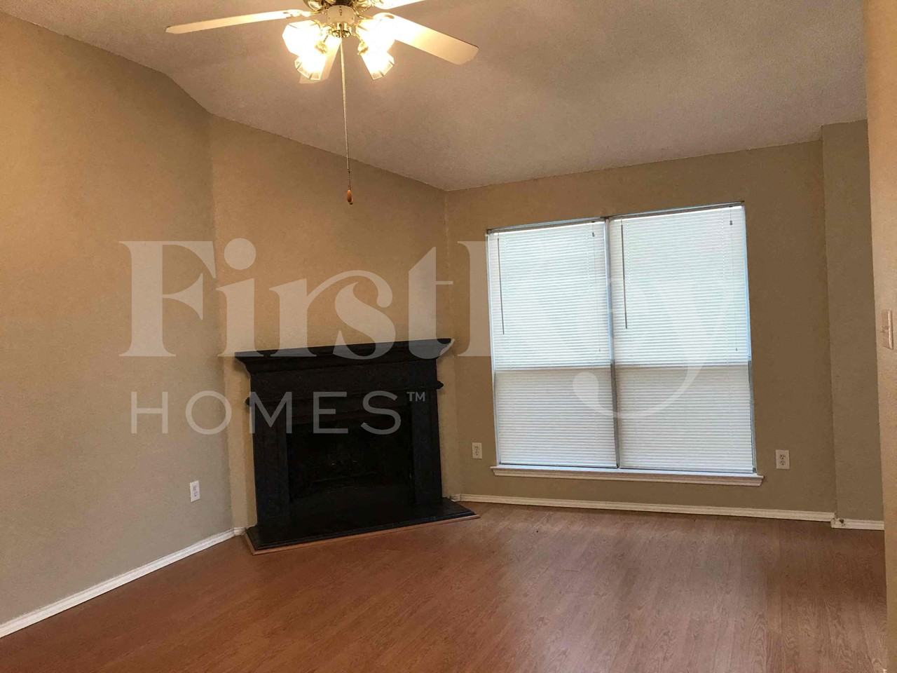 10640 Towerwood Dr - Photo 4 of 15
