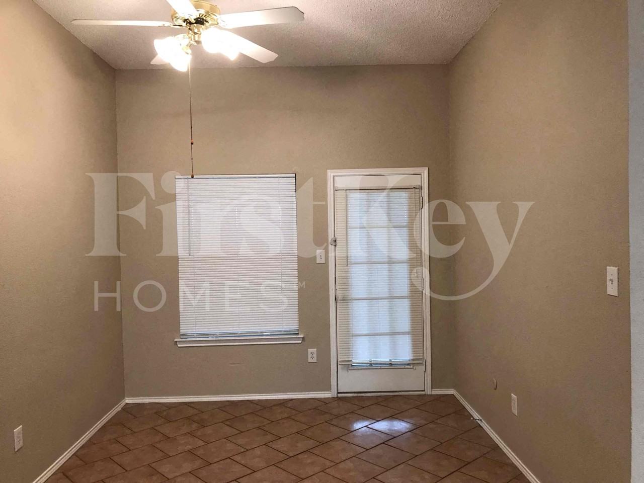10640 Towerwood Dr - Photo 7 of 15