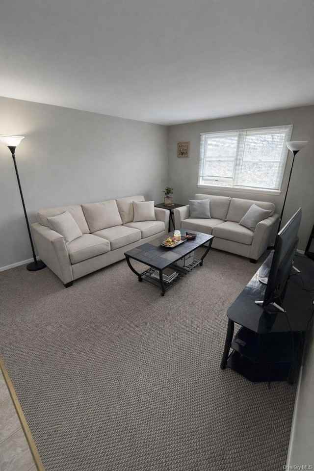 308 Kansas St - Photo 5 of 9